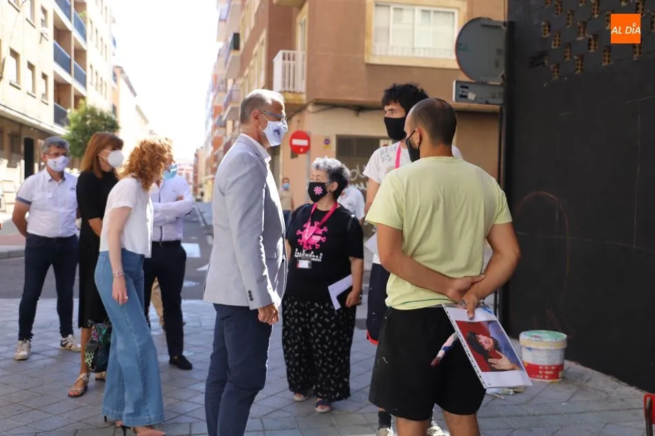 Foto 2 - El Barrio del Oeste suma m&aacute;s arte urbano a su famosa Galer&iacute;a Urbana
