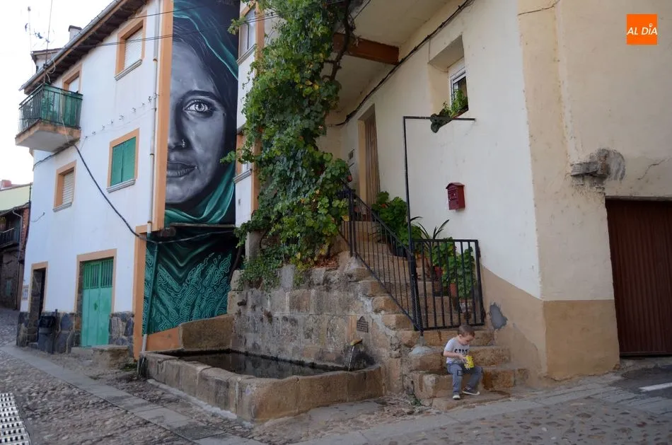 Foto 11 - Graffitibuey, un museo de arte urbano en la Salamanca rural