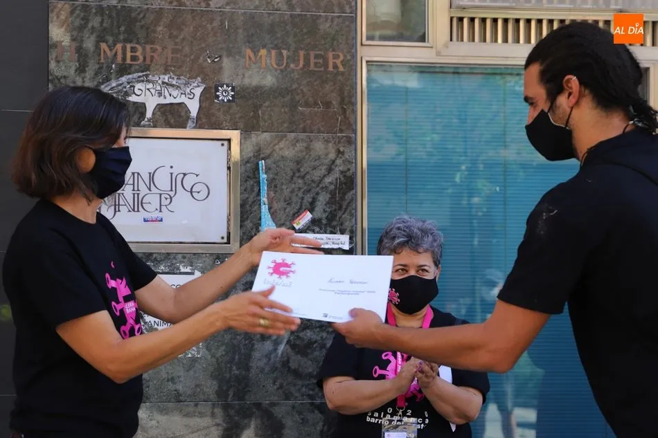Foto 10 - Elena Hidalgo triunfa en el concurso de pintura urbana del Barrio del Oeste