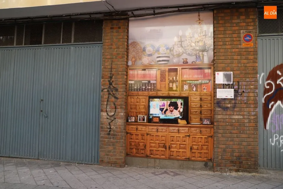 Foto 7 - Elena Hidalgo triunfa en el concurso de pintura urbana del Barrio del Oeste