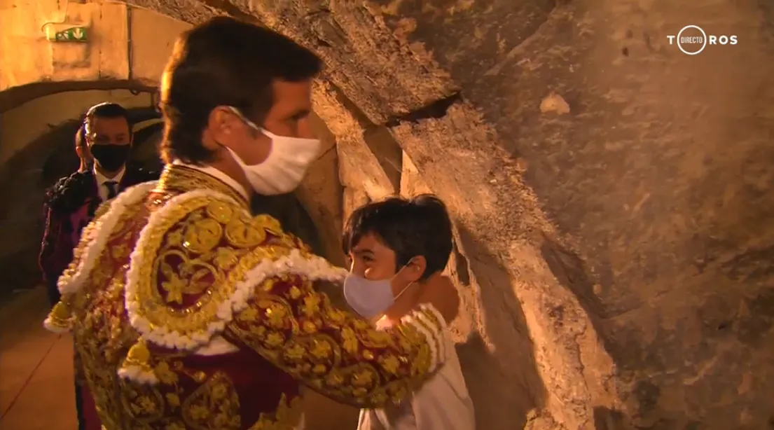 Foto 3 - Marco P&eacute;rez, protagonista de unos minutos en el canal &lsquo;Toros&rsquo; junto a El Juli  