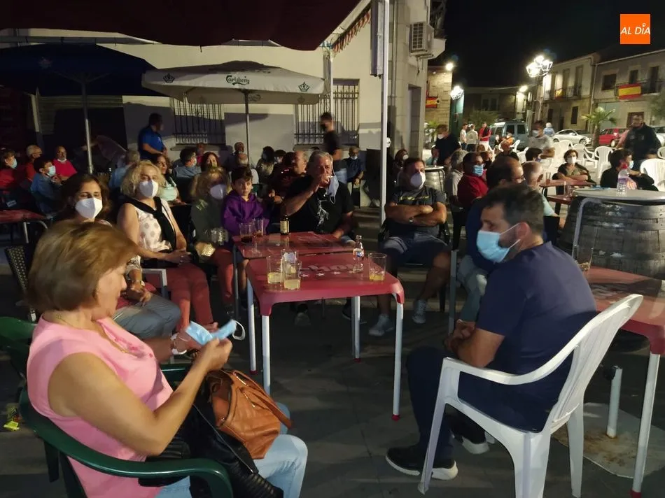 Foto 5 - M&uacute;sica y buen humor con Rumba Stress en Barruecopardo  