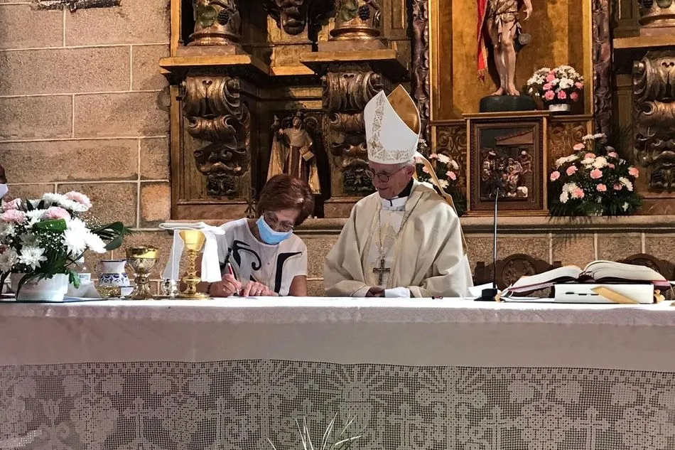 Foto 5 - El sacerdote Miguel &Aacute;ngel Garc&iacute;a toma posesi&oacute;n de la parroquia&nbsp;de Vilvestre  