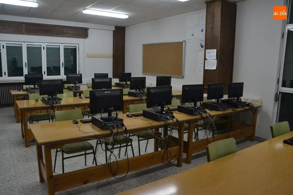 Foto 11 - Los institutos reabren con un inicio en dos d&iacute;as en el Tierra y un hist&oacute;rico cambio horario en el ...