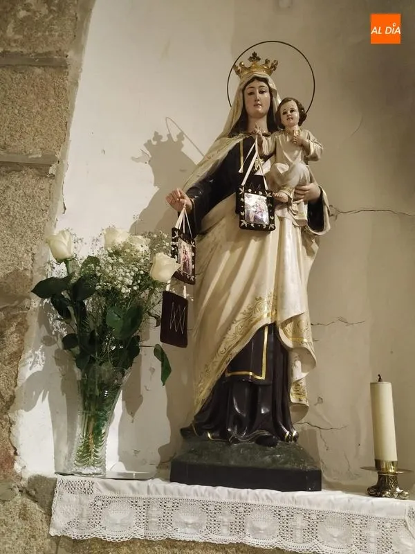 Foto 6 - Los hermanos Marcos y Gloria Martin Nieto, mayordomos de la Virgen del Carmen  