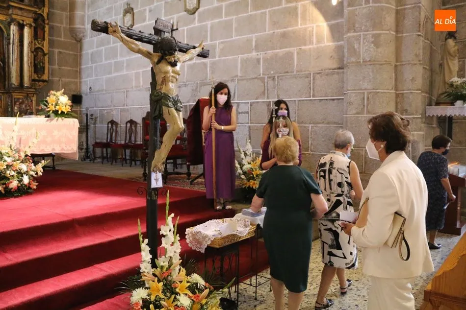 Foto 7 - Los vecinos de Ba&ntilde;ob&aacute;rez no olvidan el d&iacute;a del Cristo de la Salud  
