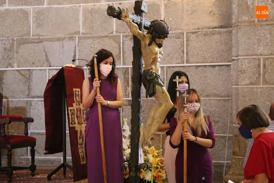 Foto 3 - Los vecinos de Ba&ntilde;ob&aacute;rez no olvidan el d&iacute;a del Cristo de la Salud  