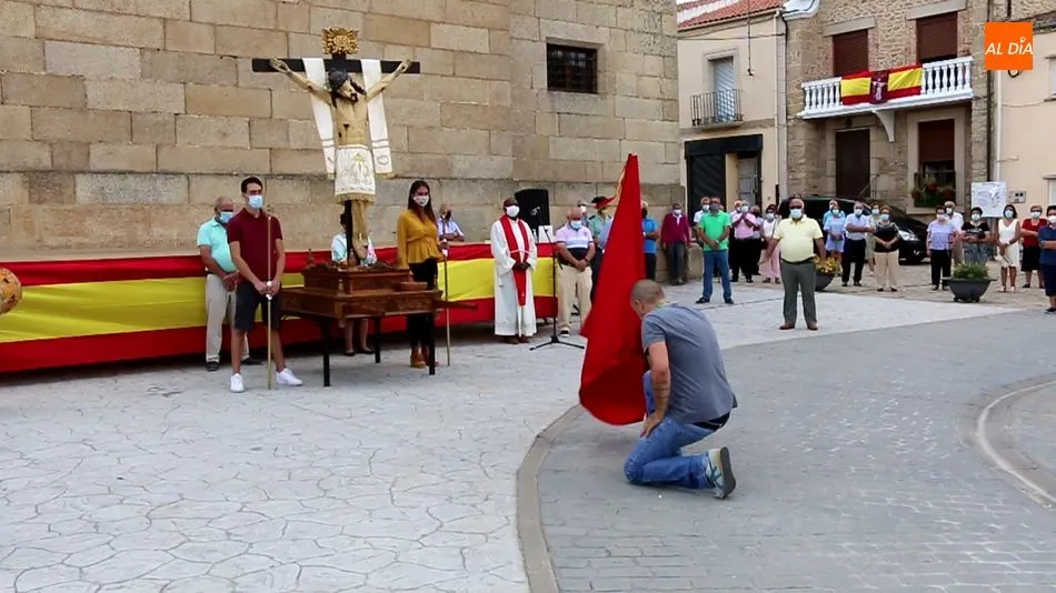Foto 2 - El baile de la bandera centra los actos en honor al Cristo de las Mercedes en Barruecopardo  