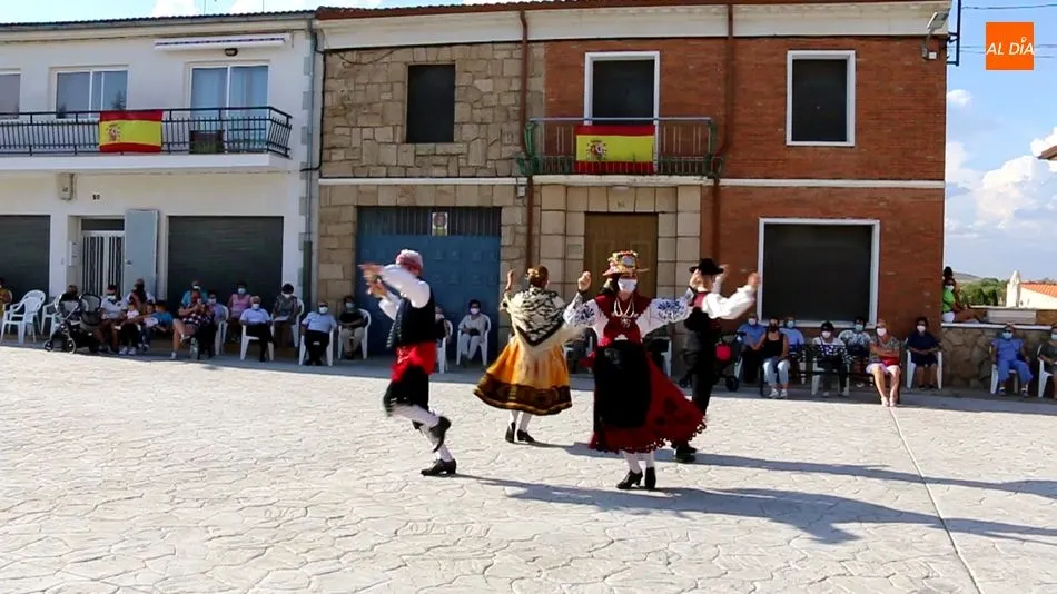 Foto 8 - El baile de la bandera centra los actos en honor al Cristo de las Mercedes en Barruecopardo  