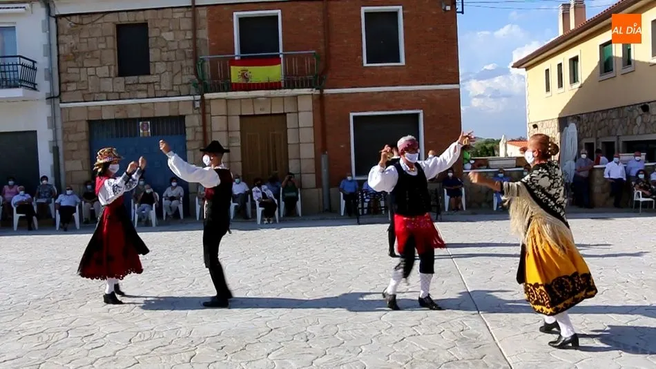 Foto 6 - El baile de la bandera centra los actos en honor al Cristo de las Mercedes en Barruecopardo  