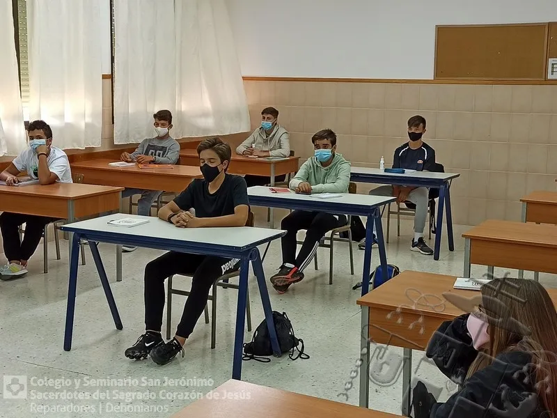 Foto 2 - Inicio de un curso diferente en San Jer&oacute;nimo