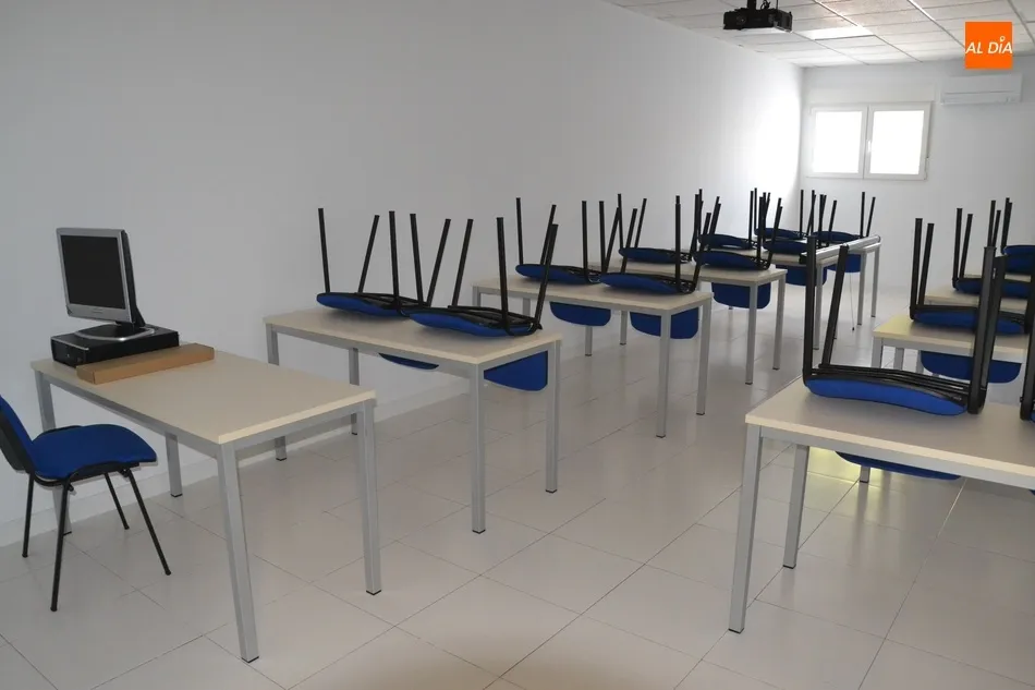 Foto 5 - El Equipo de Gobierno visita las instalaciones del Centro Privado de FP Nazaret Blanco  