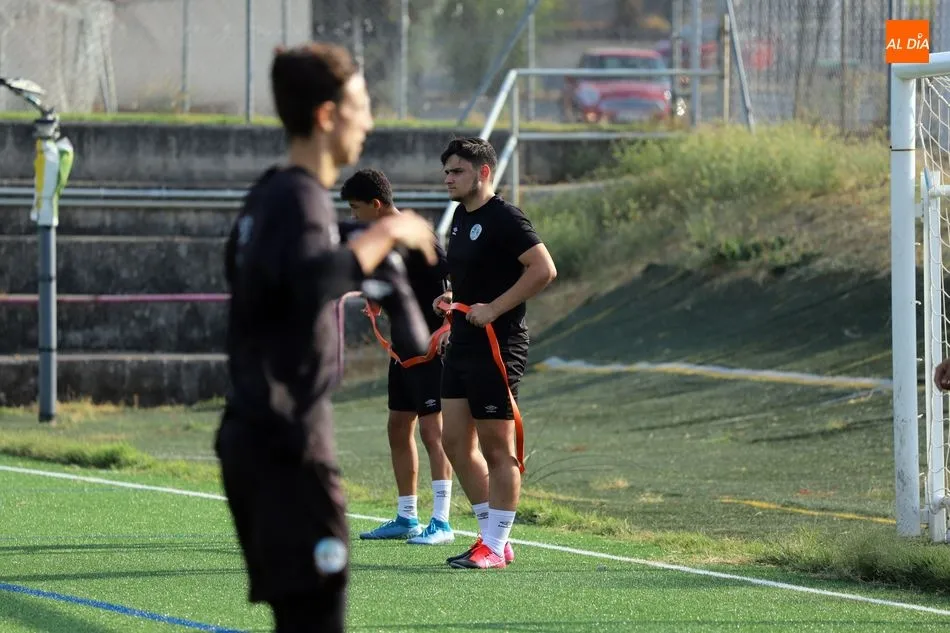 Foto 7 - El filial del Salamanca UDS se pone manos a la obra bajo las &oacute;rdenes de Javier Guill&eacute;n