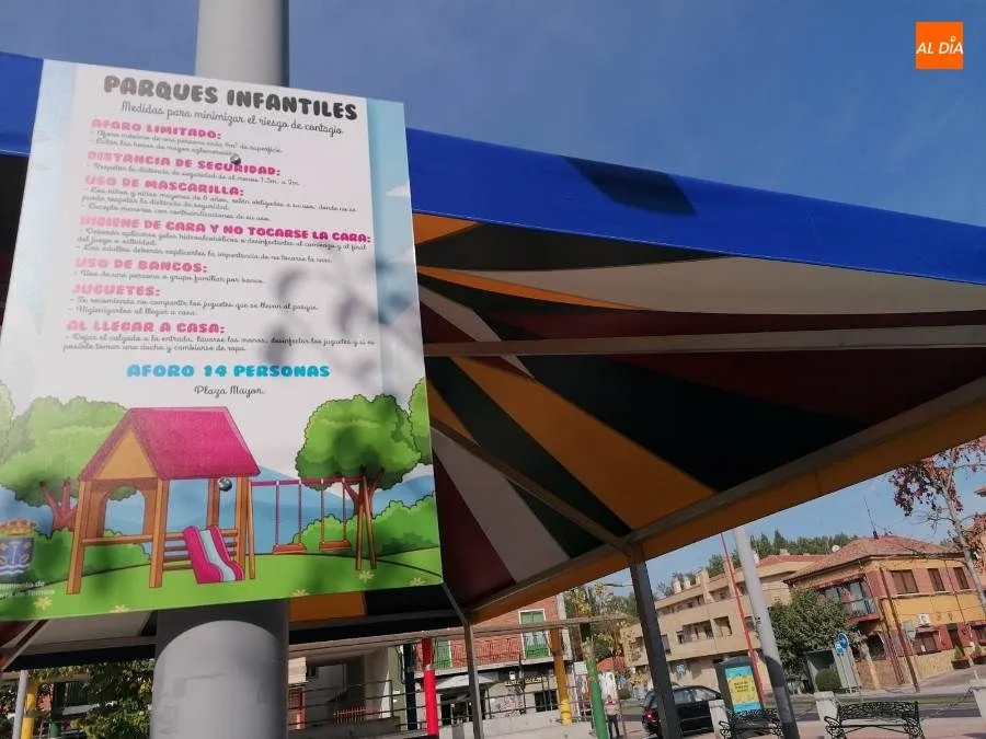 Foto 4 - El parque infantil de la Plaza Mayor de Santa Marta estrena una colorida carpa