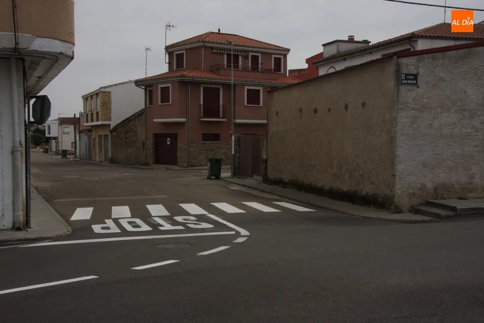 Foto 5 - El Ayuntamiento de Vitigudino adecenta los parques y mejora la se&ntilde;alizaci&oacute;n horizontal  
