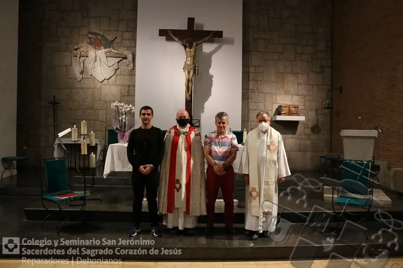 Foto 2 - Dos nuevos novicios inician su formaci&oacute;n en San Jer&oacute;nimo