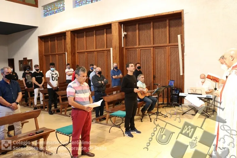 Miguel Ángel y Paolo durante el acto de entrada al noviciado