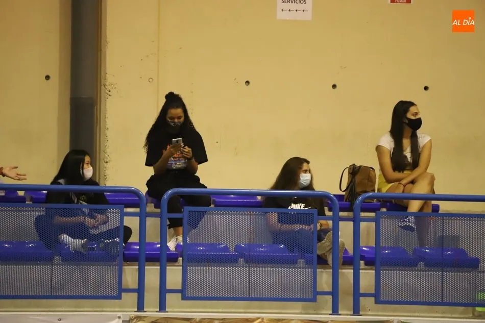 Foto 8 - El BM Salamanca cae con el BM Zamora en un partido con p&uacute;blico en las gradas (22-31)&nbsp;