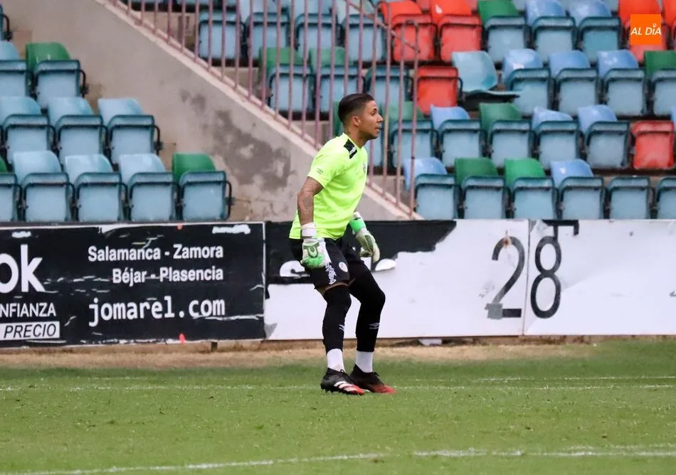 Foto 3 - El Salamanca UDS se gusta y se queda sin fuelle frente al Astorga (0-0)