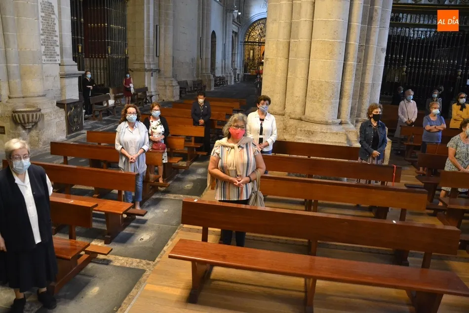 Foto 4 - Jes&uacute;s Garc&iacute;a Burillo preside la misa convocada por Manos Unidas para orar por las v&iacute;ctimas de la ...