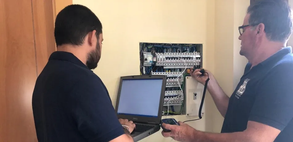 Profesionales de electricidad Emilio Bernal S.L.