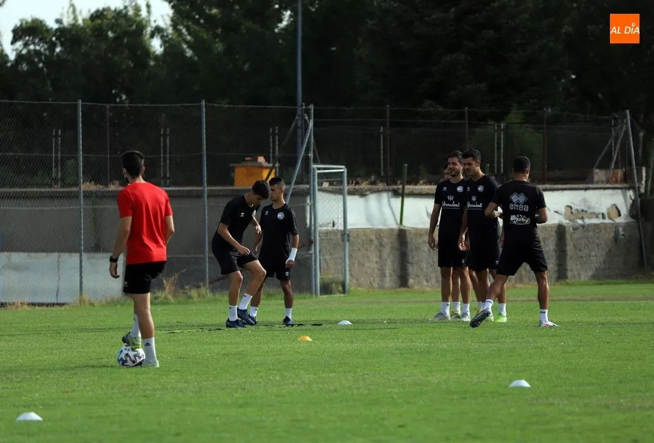 Foto 8 - Piojo sigue entrenando con Unionistas mientras se resuelve su futuro&nbsp;