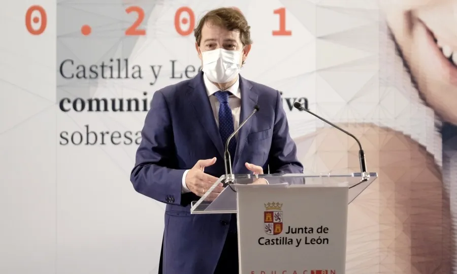 El presidente de la Junta de Castilla y León, Alfonso Fernández Mañueco, en el acto de inauguración oficial del curso escolar que ha tenido lugar este viernes en León