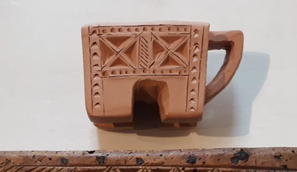 Cajita de ajuar funerario del yacimiento vacceo de Pintia (reproducción)