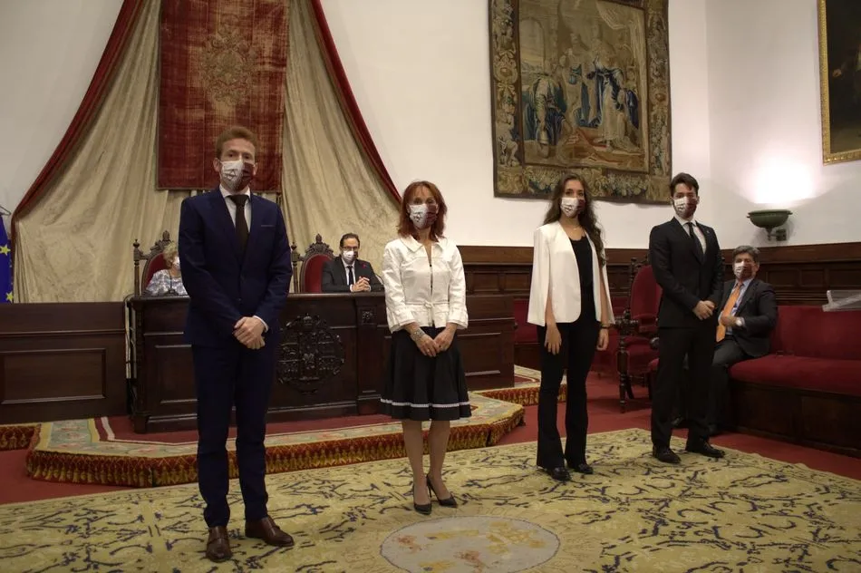 Foto 4 - Alumni-Usal entrega los premios &lsquo;Profesor Garmendia&rsquo;, &lsquo;Jos&eacute; Manuel G&oacute;mez P&eacute;rez&rsquo;,...