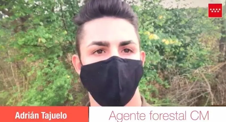 El agente forestal Adrián Tajuelo