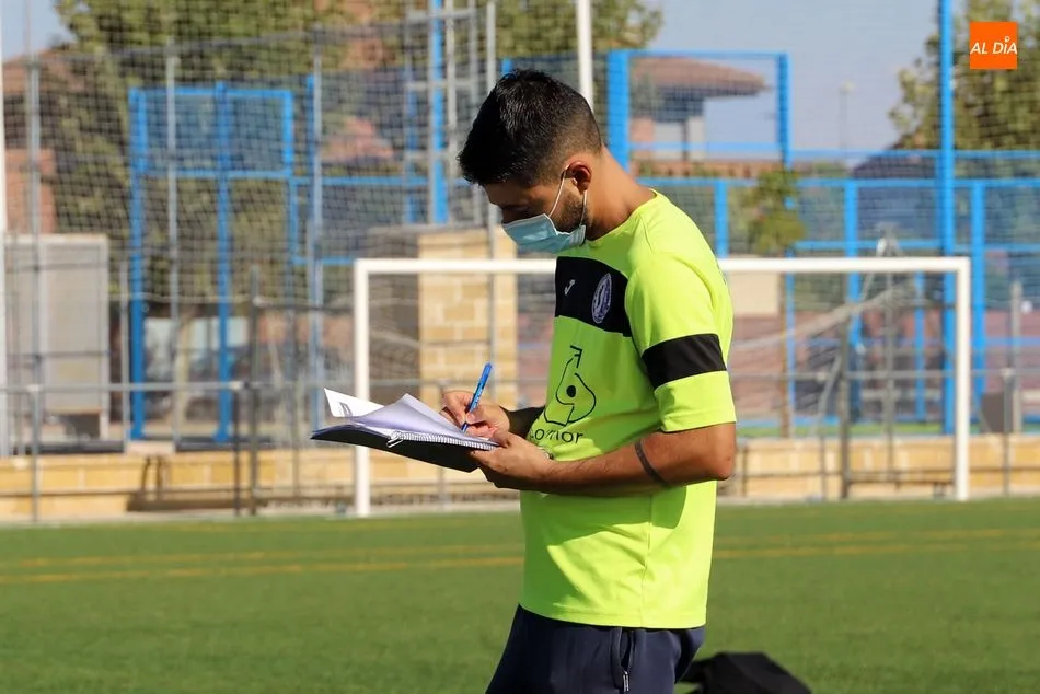 Foto 10 - El Cabrerizos vuelve a entrenar m&aacute;s de seis meses despu&eacute;s bajo un estricto protocolo&nbsp;