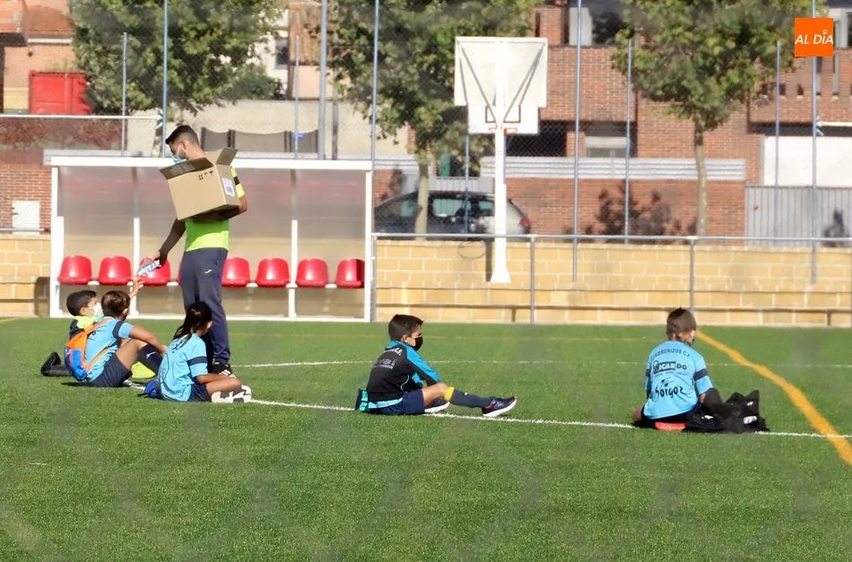 Foto 8 - El Cabrerizos vuelve a entrenar m&aacute;s de seis meses despu&eacute;s bajo un estricto protocolo&nbsp;