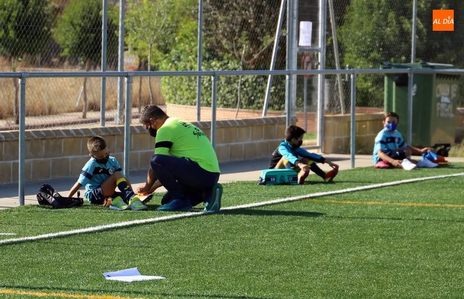 Foto 3 - El Cabrerizos vuelve a entrenar m&aacute;s de seis meses despu&eacute;s bajo un estricto protocolo&nbsp;