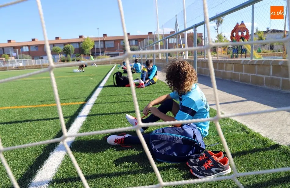 Foto 2 - El Cabrerizos vuelve a entrenar m&aacute;s de seis meses despu&eacute;s bajo un estricto protocolo&nbsp;