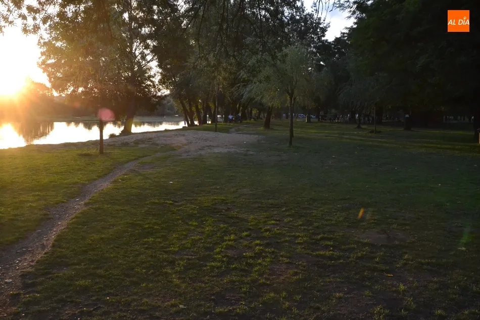 Foto 8 - 1Foto: El &uacute;ltimo atardecer del verano en el que hubo que inventar c&oacute;mo disfrutarlo  