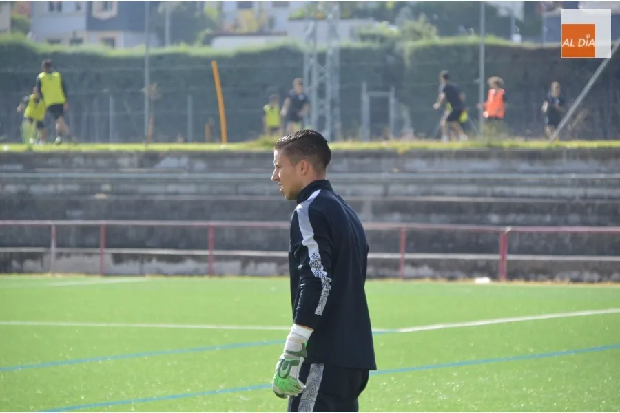 Barbero entrena a escasos metros de Unionistas