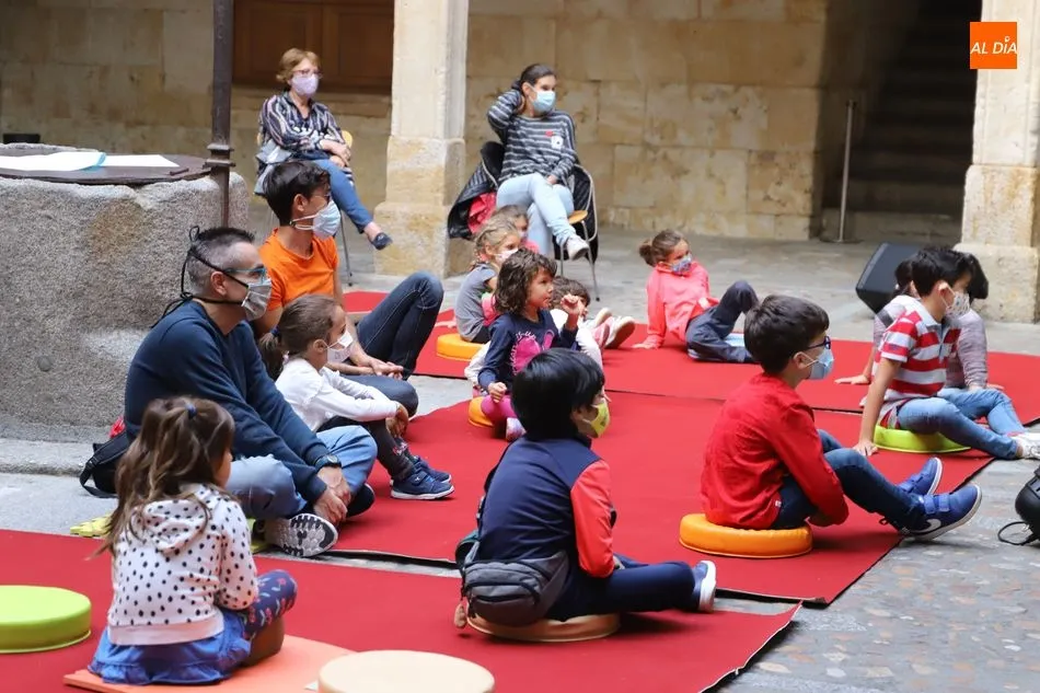 Foto 2 - El Teatro de t&iacute;teres "Historias de un tal Crist&oacute;bal" hace disfrutar a grandes y peque&ntilde;os