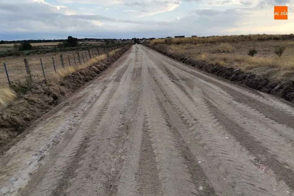 Foto 4 - El Ayuntamiento de Vitigudino contin&uacute;a con la reparaci&oacute;n de caminos de concentraci&oacute;n en el...