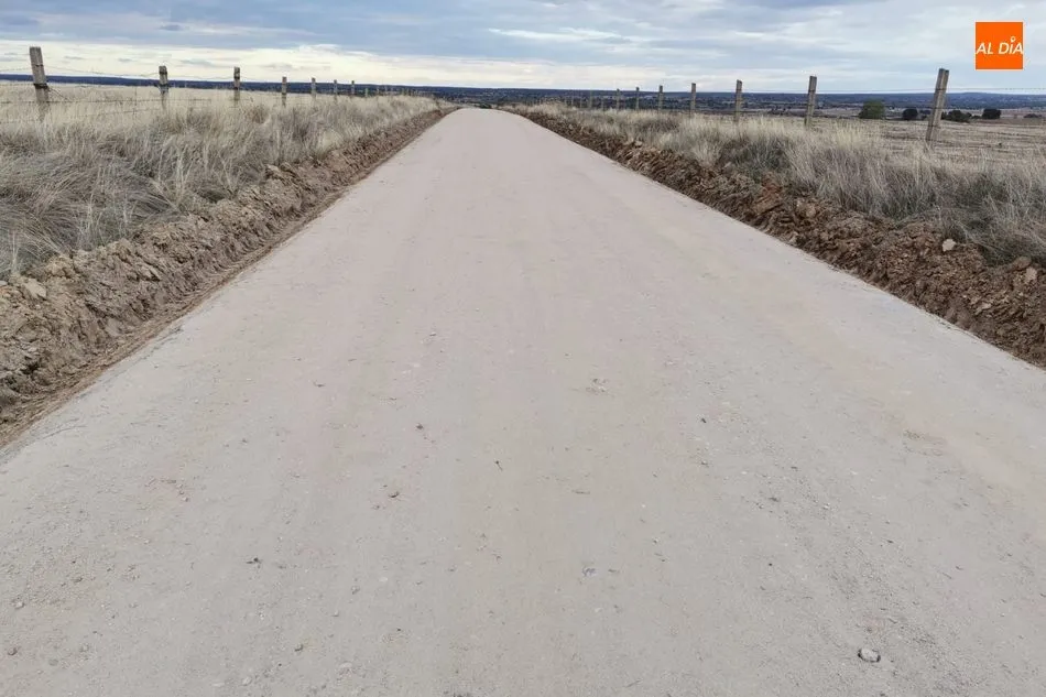 Foto 3 - El Ayuntamiento de Vitigudino contin&uacute;a con la reparaci&oacute;n de caminos de concentraci&oacute;n en el...