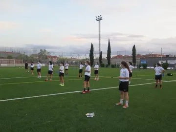 Foto 4 - El Salamanca UDS Femenino se pone las botas para empezar la pretemporada