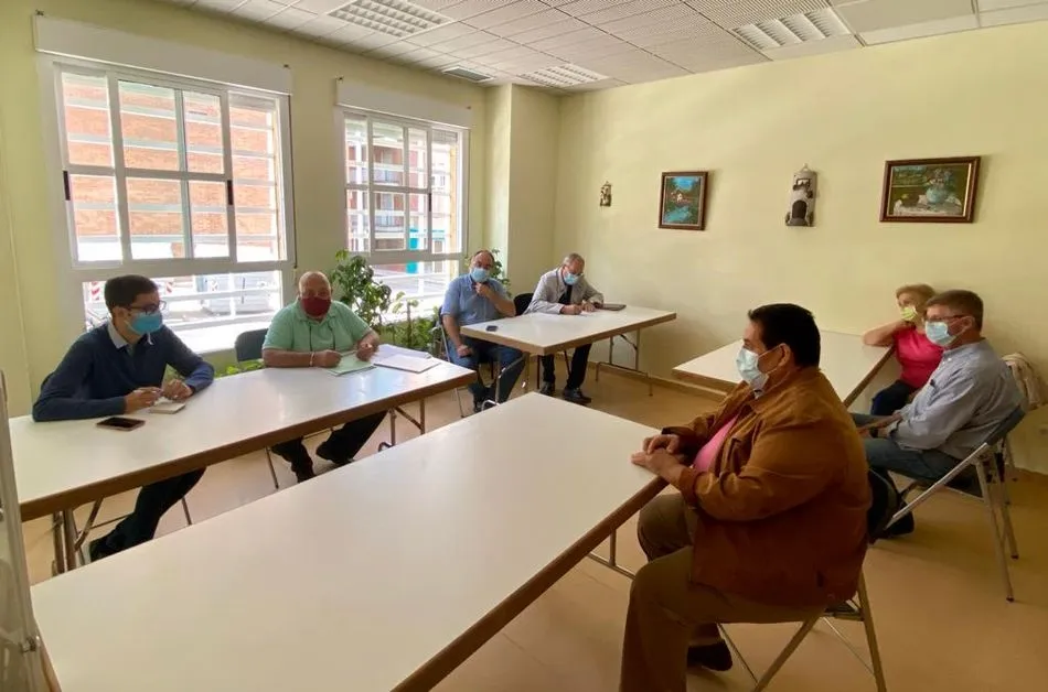 Encuentro de los concejales socialistas con asociaciones de mayores de Salamanca