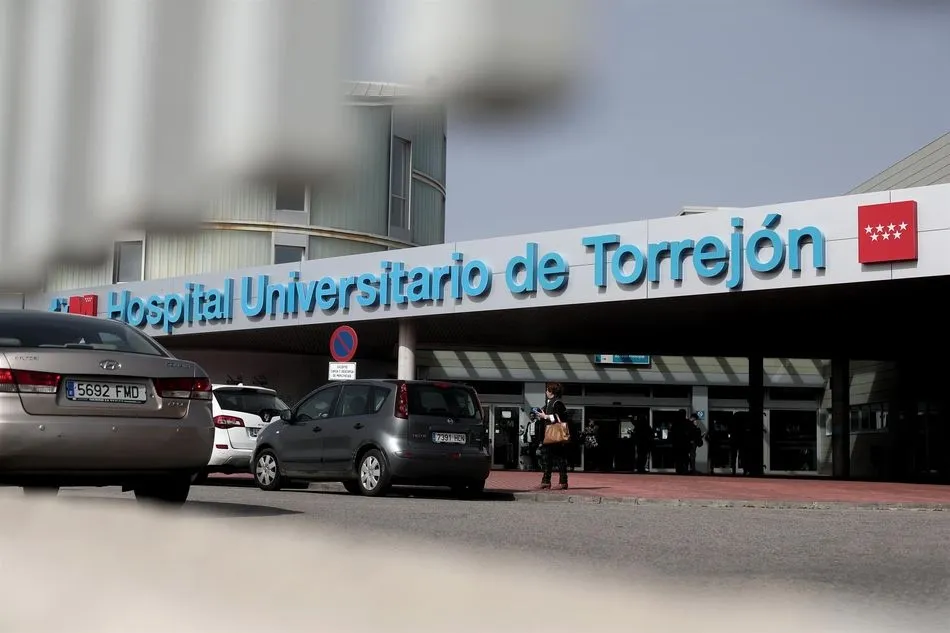Entrada al Hospital Universitario de Torrejón. Foto: EP