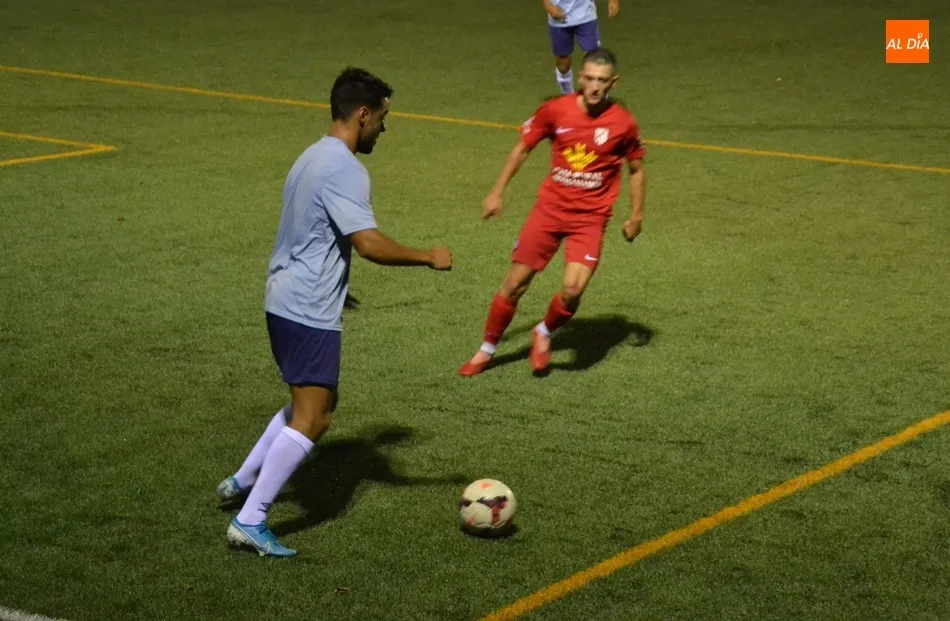 Foto 11 - Un Ciudad Rodrigo Senior superior gana 3-0 al Santa Marta Juvenil, que se top&oacute; 3 veces con la...