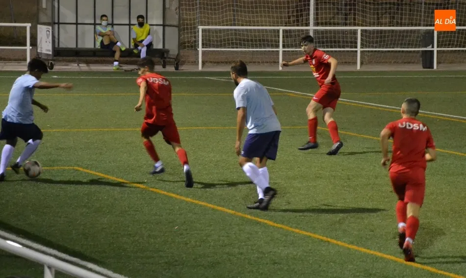 Foto 10 - Un Ciudad Rodrigo Senior superior gana 3-0 al Santa Marta Juvenil, que se top&oacute; 3 veces con la...