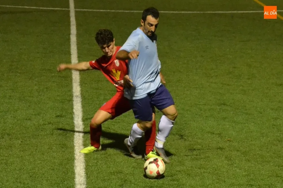 Foto 5 - Un Ciudad Rodrigo Senior superior gana 3-0 al Santa Marta Juvenil, que se top&oacute; 3 veces con la...