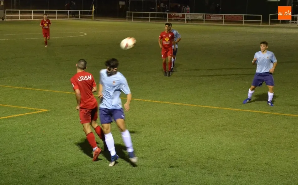 Foto 4 - Un Ciudad Rodrigo Senior superior gana 3-0 al Santa Marta Juvenil, que se top&oacute; 3 veces con la...