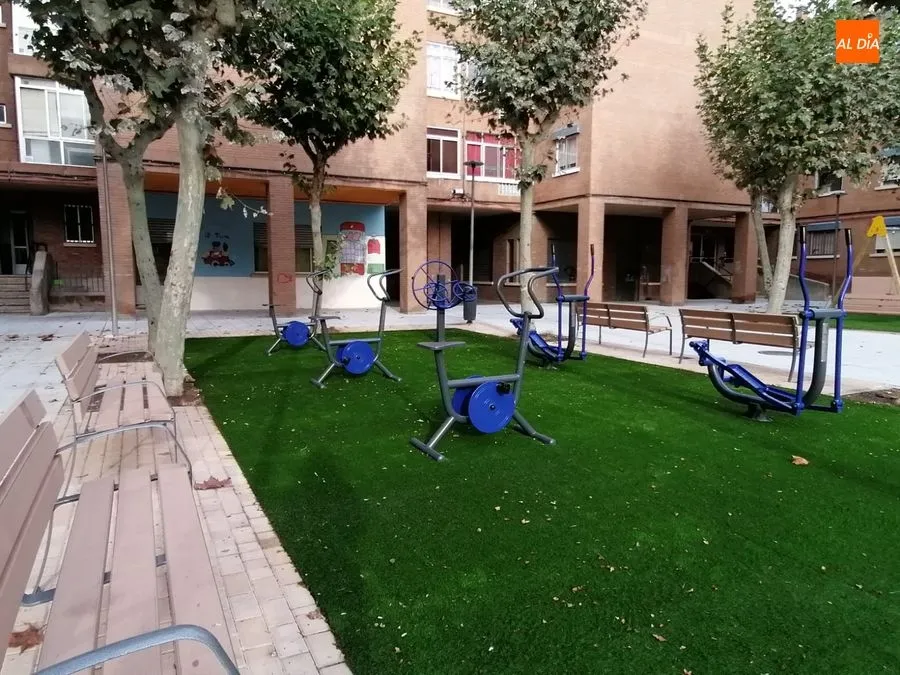 Foto 8 - La Plaza de Extremadura se transforma en un espacio accesible y con nuevos equipamientos para el...