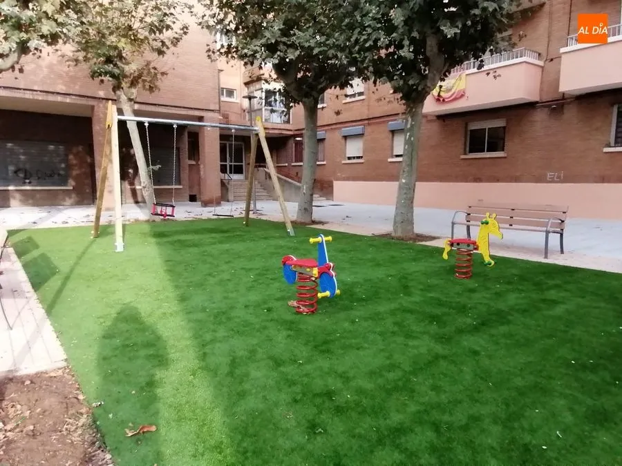 Foto 7 - La Plaza de Extremadura se transforma en un espacio accesible y con nuevos equipamientos para el...