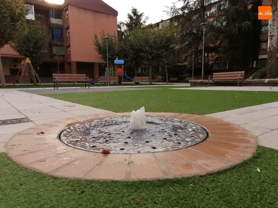 Foto 6 - La Plaza de Extremadura se transforma en un espacio accesible y con nuevos equipamientos para el...