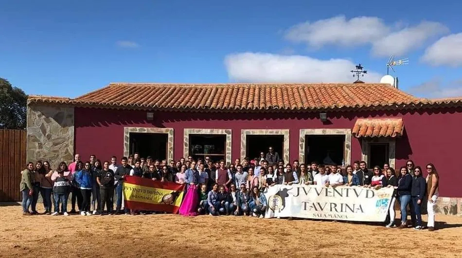 Foto 2 - &ldquo;La fiesta taurina es un mundo entra&ntilde;able que vivimos los que un d&iacute;a so&ntilde;amos con ser...